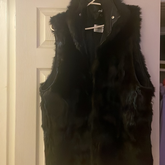Andrew Marc real fur vest with leather collar - Picture 3 of 3